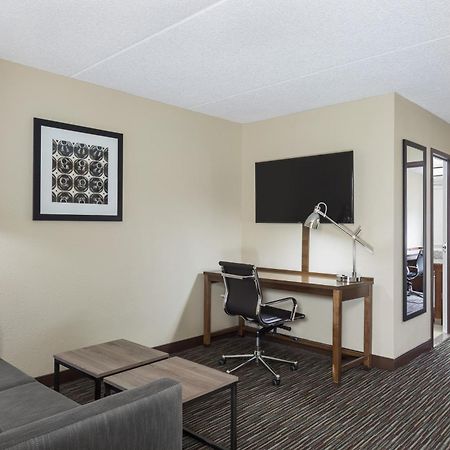 Four Points By Sheraton Milwaukee Airport Eksteriør bilde