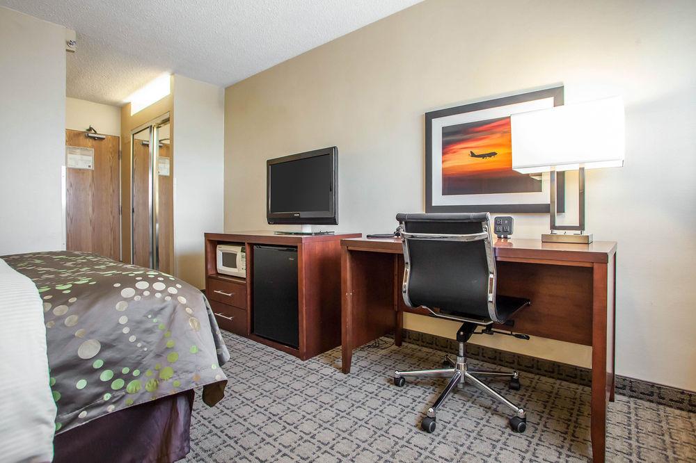 Four Points By Sheraton Milwaukee Airport Eksteriør bilde