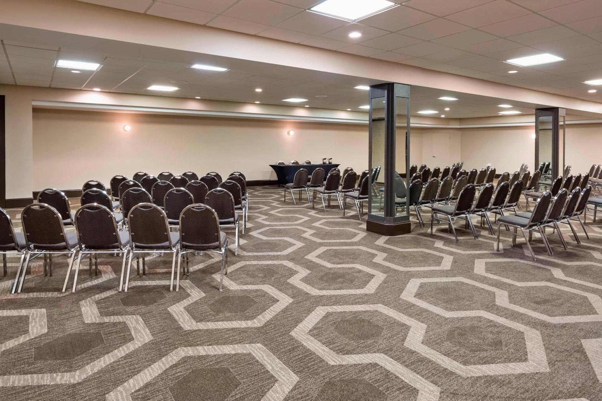 Four Points By Sheraton Milwaukee Airport Eksteriør bilde